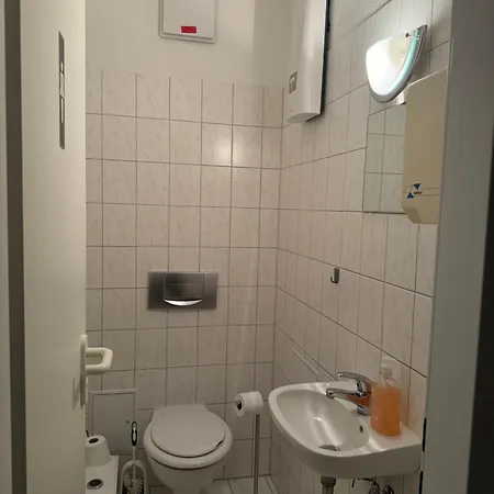 Apartment Bitterfelder Strasse 7-9 *