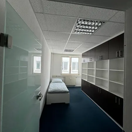 Bitterfelder Strasse 7-9 Apartment *